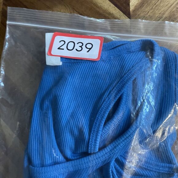 Under Armour UA Tank Top Active Yoga Athletic Lounge Athleasure Small New - Picture 6 of 6